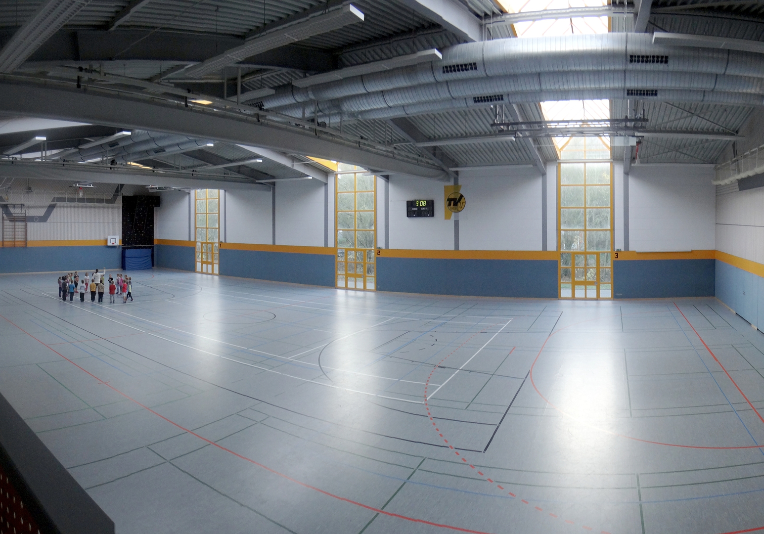 Turnhalle TV Unterduerrbach Volleyball Badminton Ringen Inside